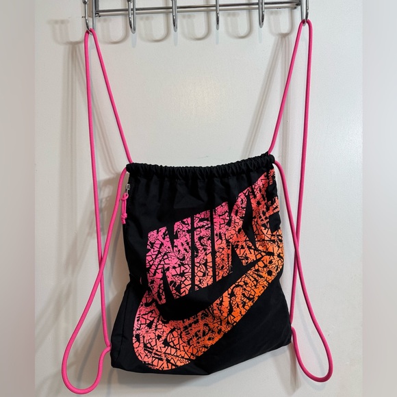 NIKE Drawstring Backpack - Picture 13 of 13